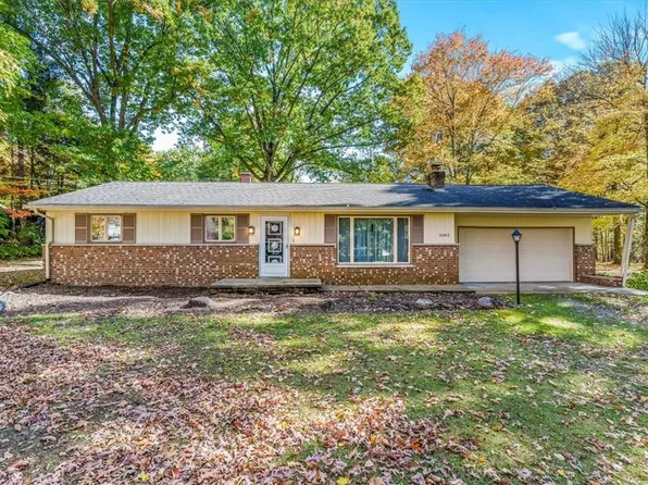 6682 Saranac Dr S, Transfer, PA 16154