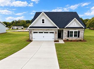 5166 Paramount Rd #1061, Pfafftown, NC 27040