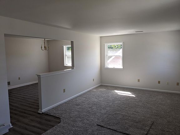 3rd image of 140 Pontiac St Floor B-2