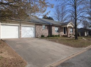 503 Locust St, Berryville, AR 72616