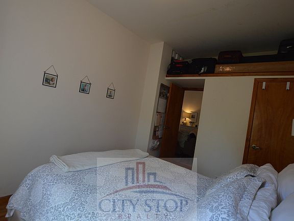 4th image of 48 W 76th St APT 3B