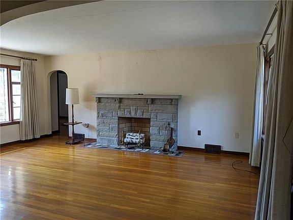 3rd image of 3174 Chestnut St
