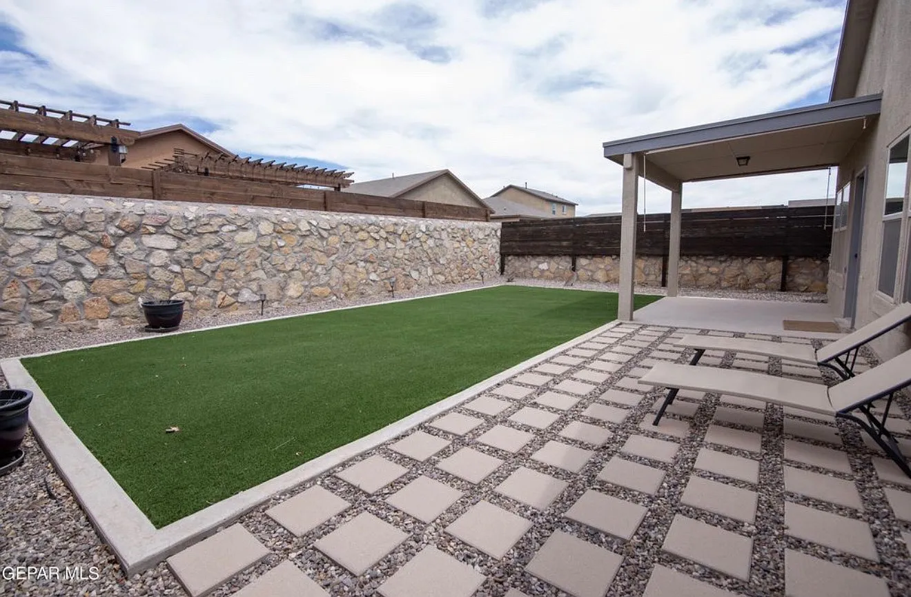 3 bed, 1526 sqft, $2,100 — Photo 3