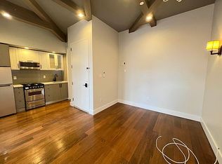 533 Park Pl #2R, Brooklyn, NY 11238