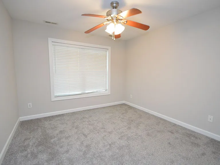 3319 Philmont Dr — Photo 17