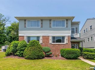 7 Craig Ct FLOOR 2, Elmwood Park, NJ 07407