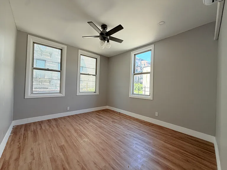 245 McClellan St #3W — Photo 8