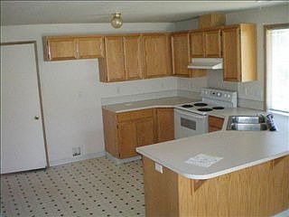 3rd image of 6211 Camden Dr