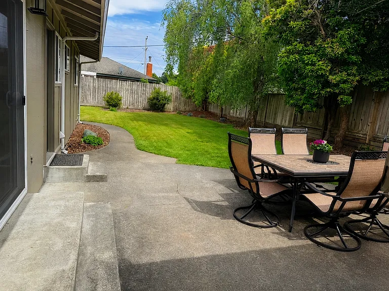 4399 Excelsior Rd — Photo 2