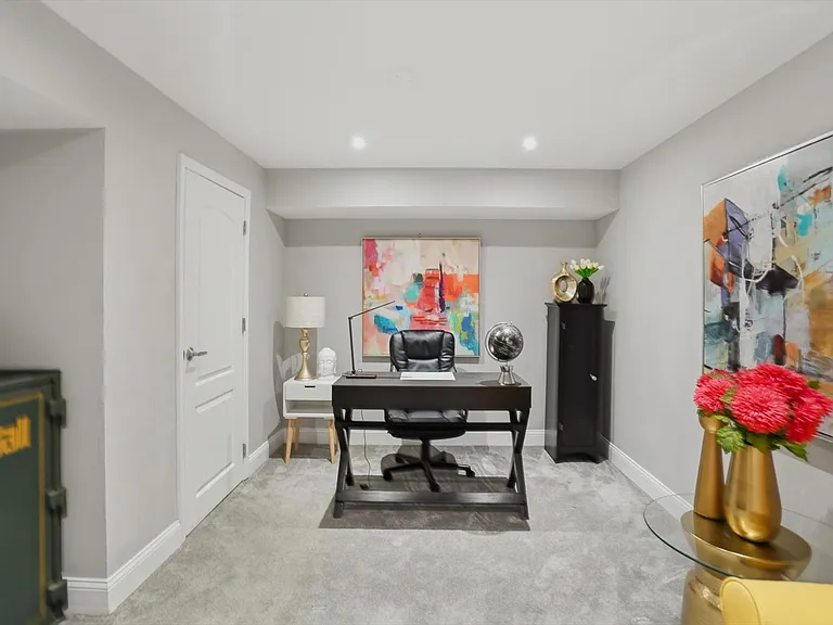 10 Graveswood Ct — Photo 30