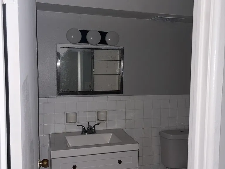 9517 Mansfield Ave #2 — Photo 9