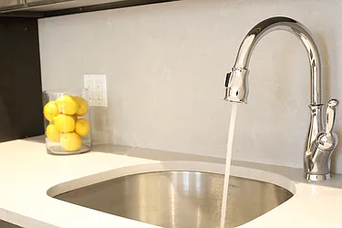 Rented by R New York