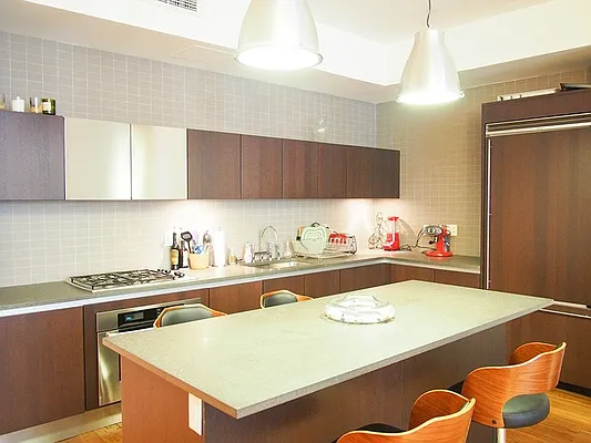 Rented by Sotheby's International Realty | media 21