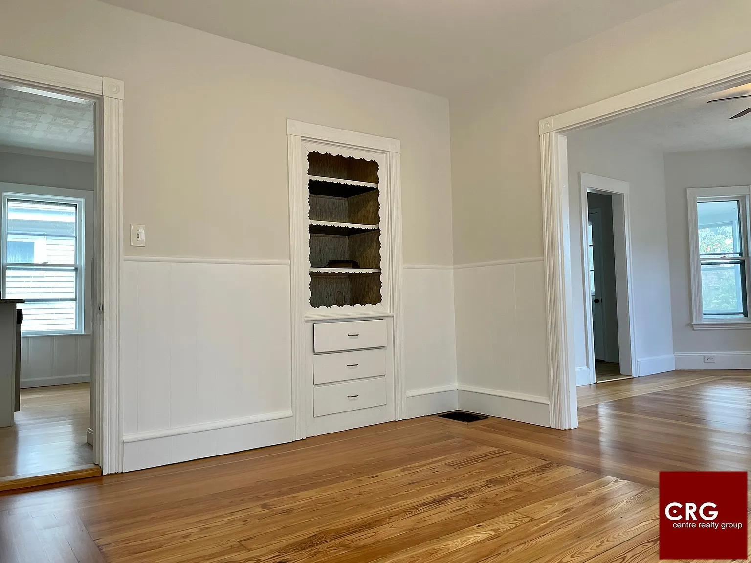 4 bed, 1.0 bath, 1600 sqft, $1,000 — Photo 4