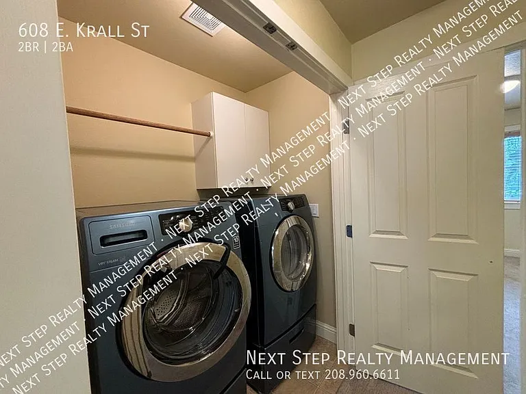 608 E Krall St — Photo 18