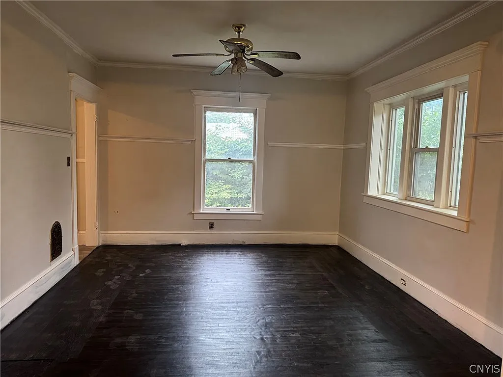 3 bed, 1.0 bath, 1456 sqft, $1,400 — Photo 4