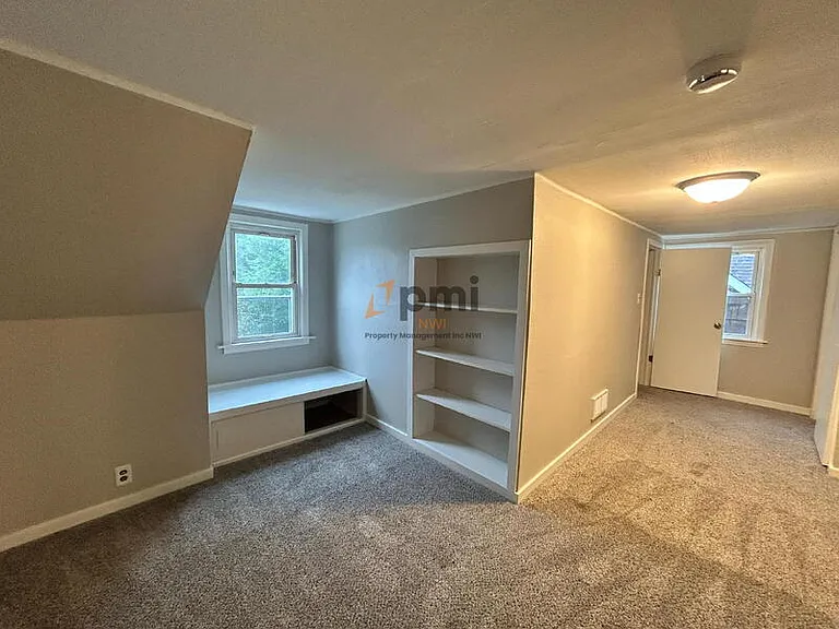 616 Burton Ct — Photo 9