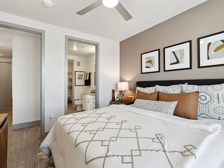 Ironcrest Apartments — Photo 9