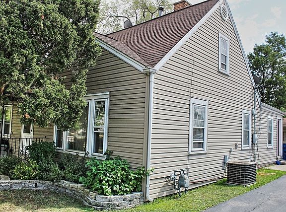 2nd image of 335 E Palmer Ave