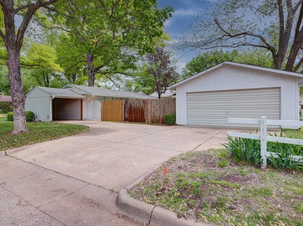 1005 E 15th Ave, Winfield, KS 67156
