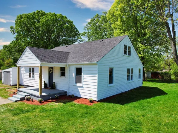332 Jefferson Manor Dr, Forest, VA 24551