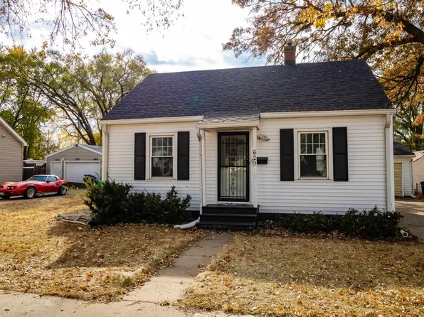 629 Newton St, Waterloo, IA 50703