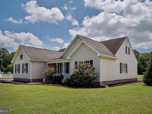 3rd image of 26063 Chedrick Ct