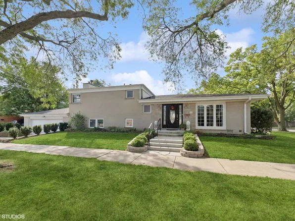 45 Beverly Ln, Glenview, IL 60025