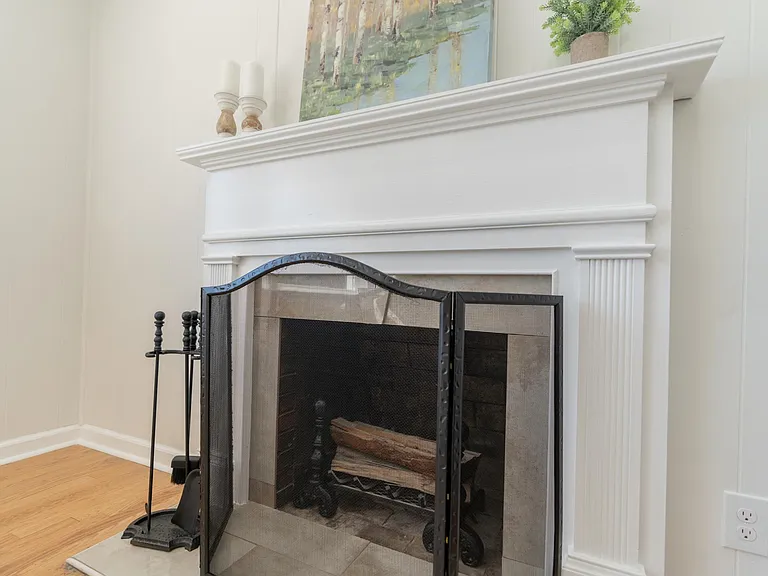 913 Woodmore Ter — Photo 20