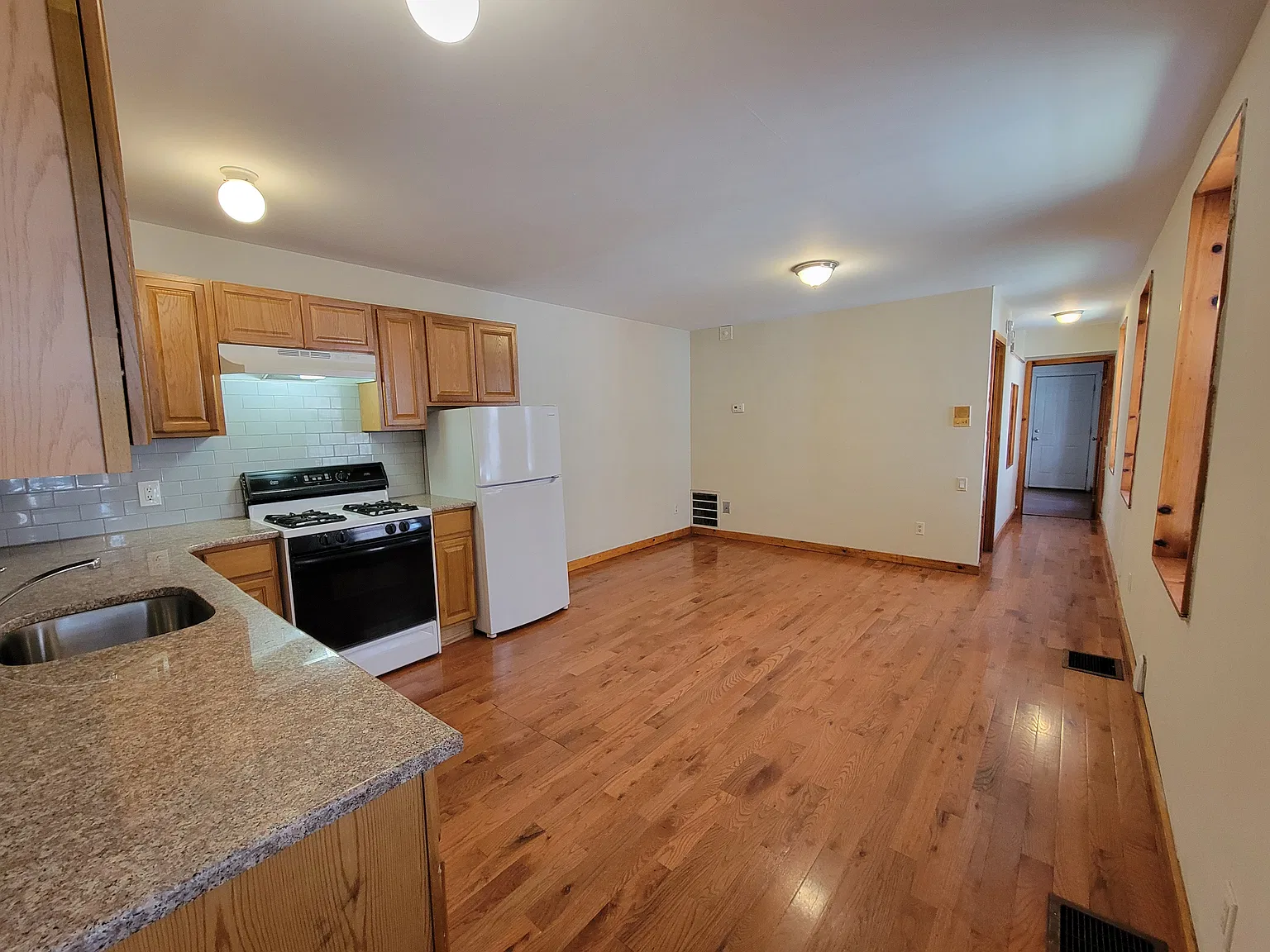 1 bed, 600 sqft, $1,425 — Photo 2