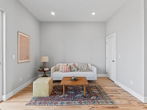 2nd image of 1051 Montague Pl