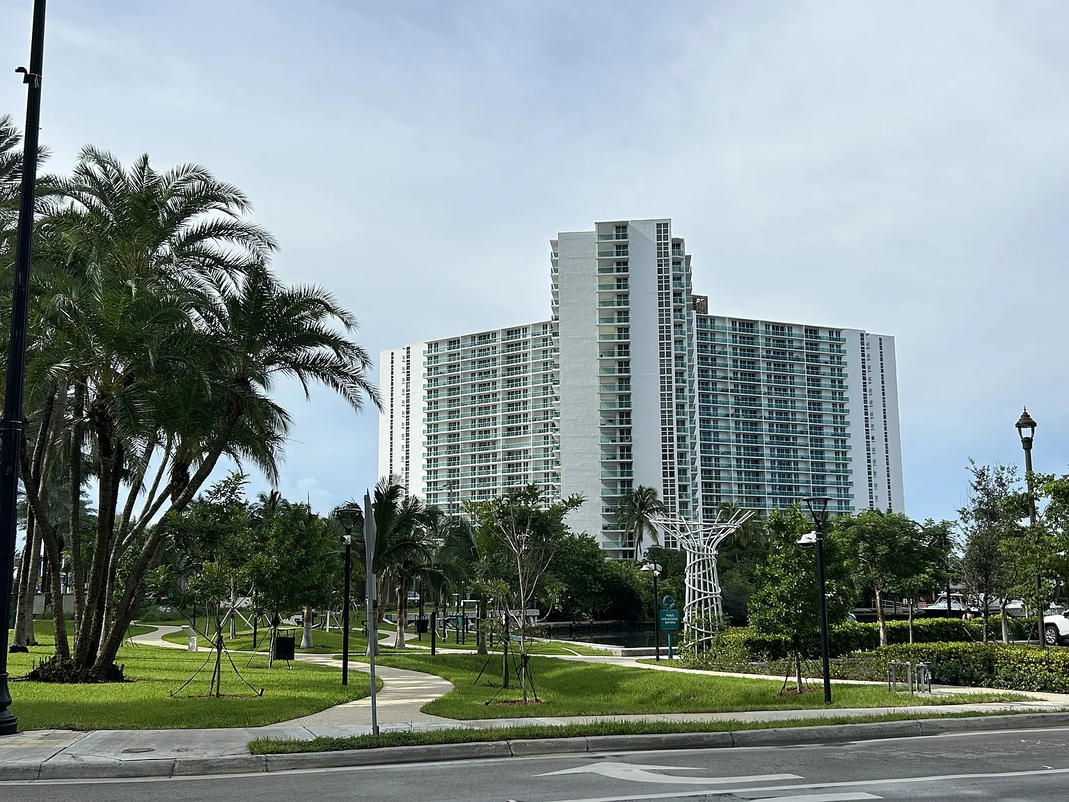 2 bed, 1521 sqft, $2,840 — Photo 3