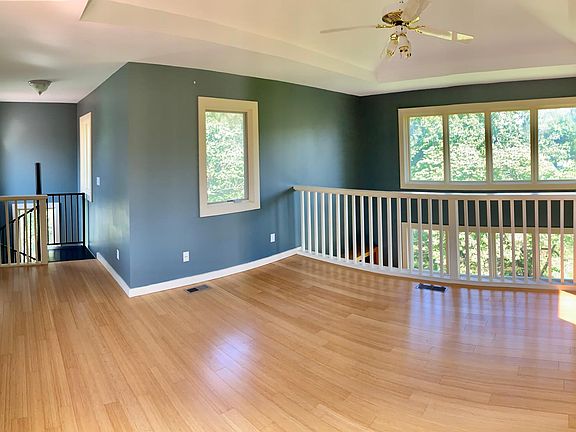 Loft in Tower Addition - 360 Windows