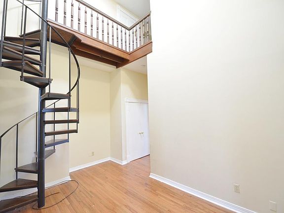 4th image of 2220 S 9th St #2vxm3j17y
