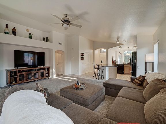 3rd image of 3104 E Sweetwater Ave