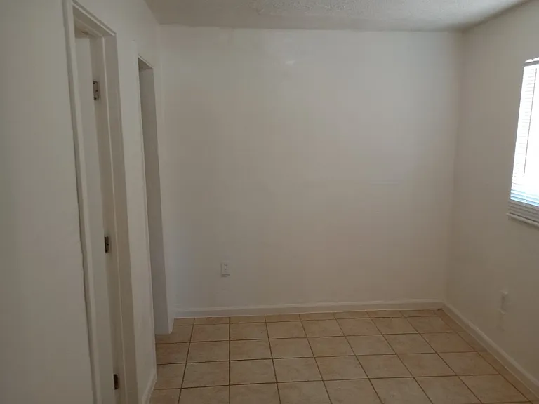 1003 N Jefferson St #3 — Photo 6