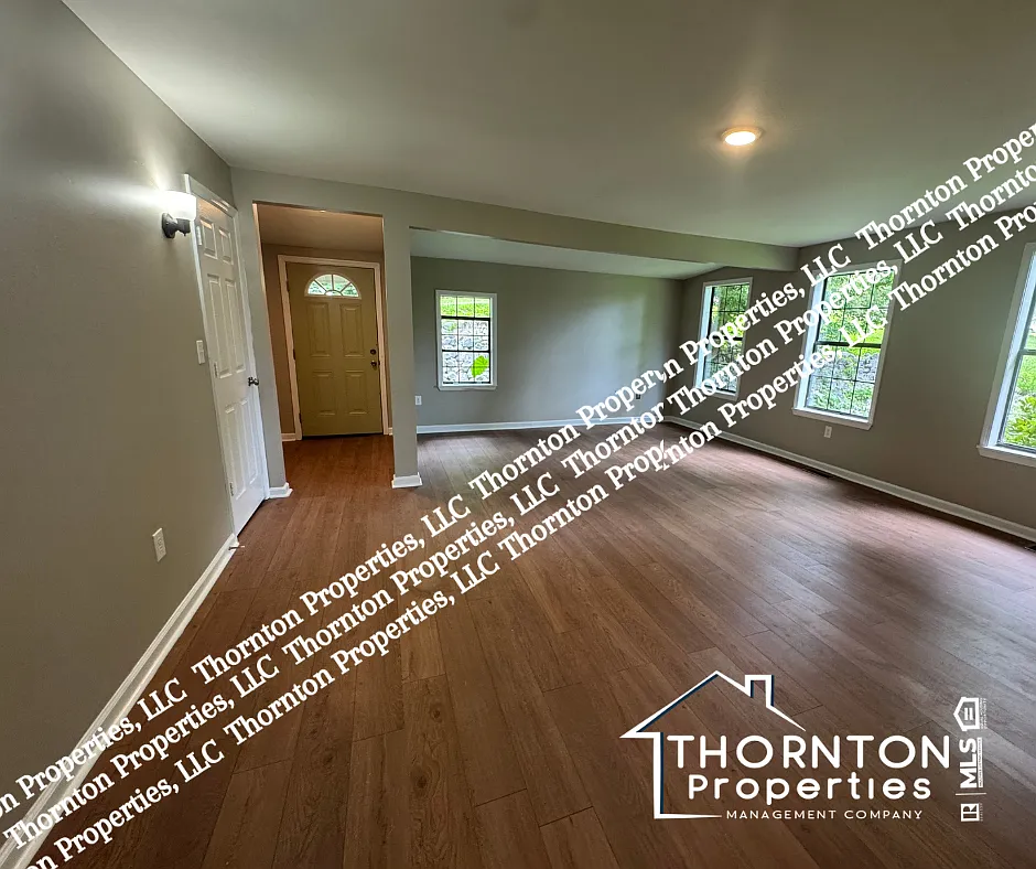 2 bed, 1218 sqft, $1,300 — Photo 4