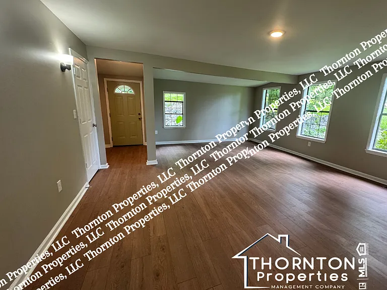 2689 Dunlap Ave — Photo 4