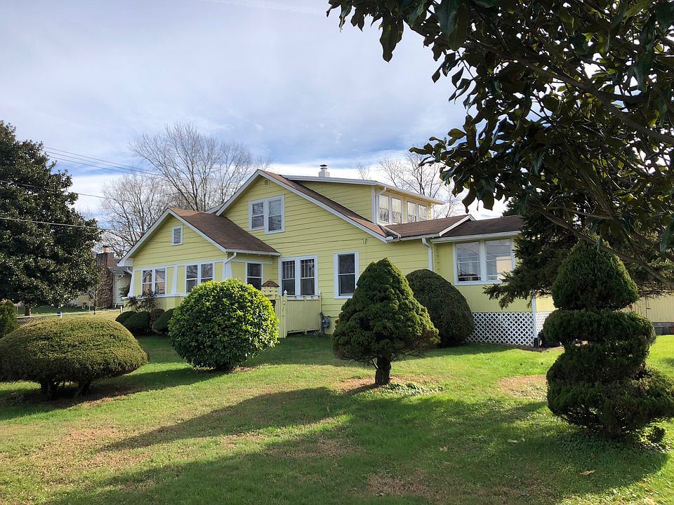 1st image of 320 Glover St