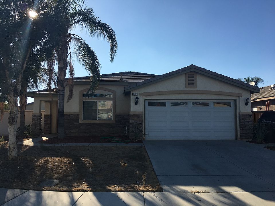 Single family house with two car garage