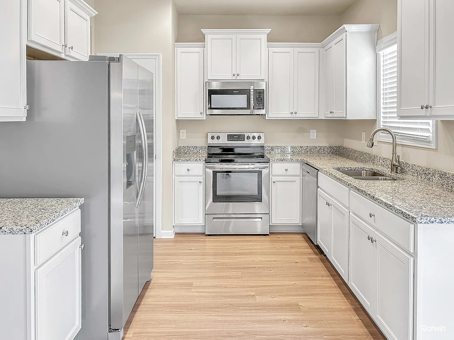 4 bed, 2.0 bath, 1703 sqft, $1,870 — Photo 2