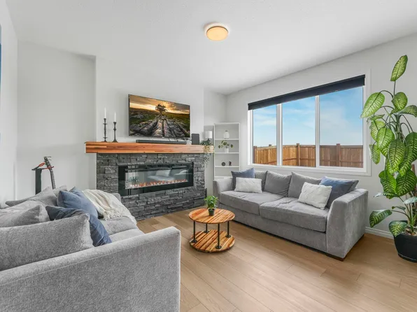 6417 66th St, Beaumont, AB T4X 2P6