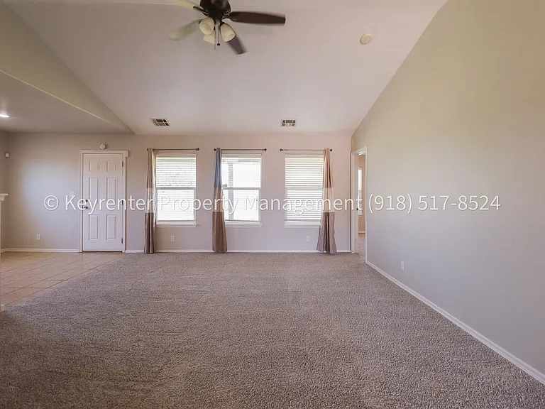 14709 E 107th Pl N — Photo 16