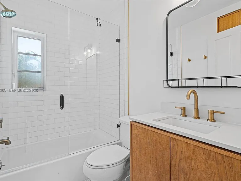 375 Plymouth Rd — Photo 14