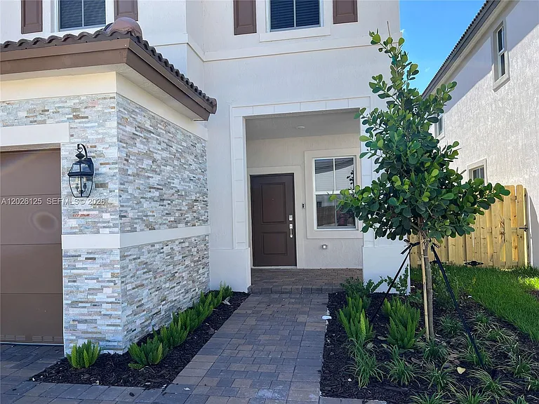 2340 NW 130th Ter — Photo 8