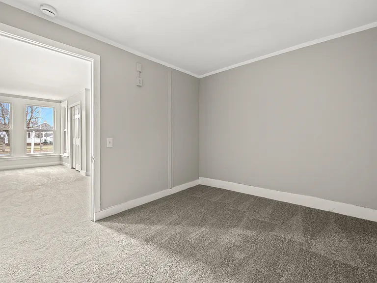101 Maple St #101 — Photo 8