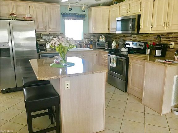 5th image of 1093 Silver Lakes Blvd