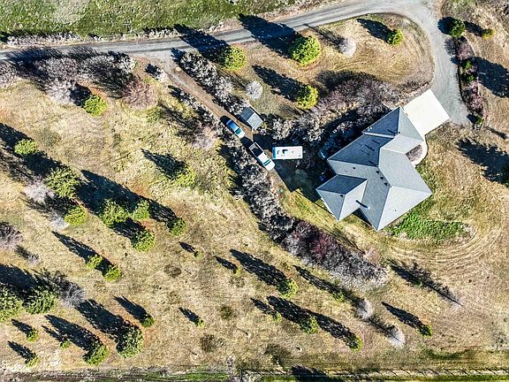 2nd image of 224 Heysman Rd