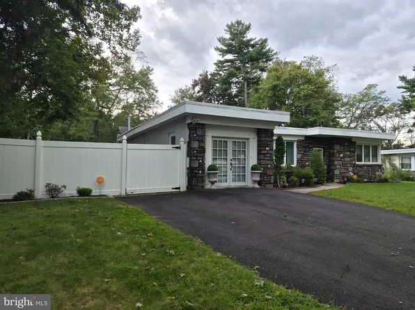 716 Martens Ln, Springfield, PA 19064