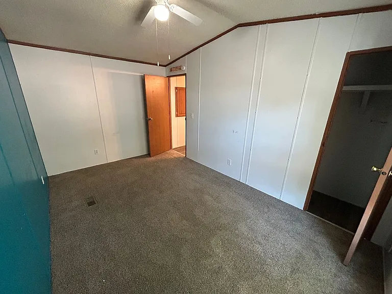 124 Opal Dr — Photo 33